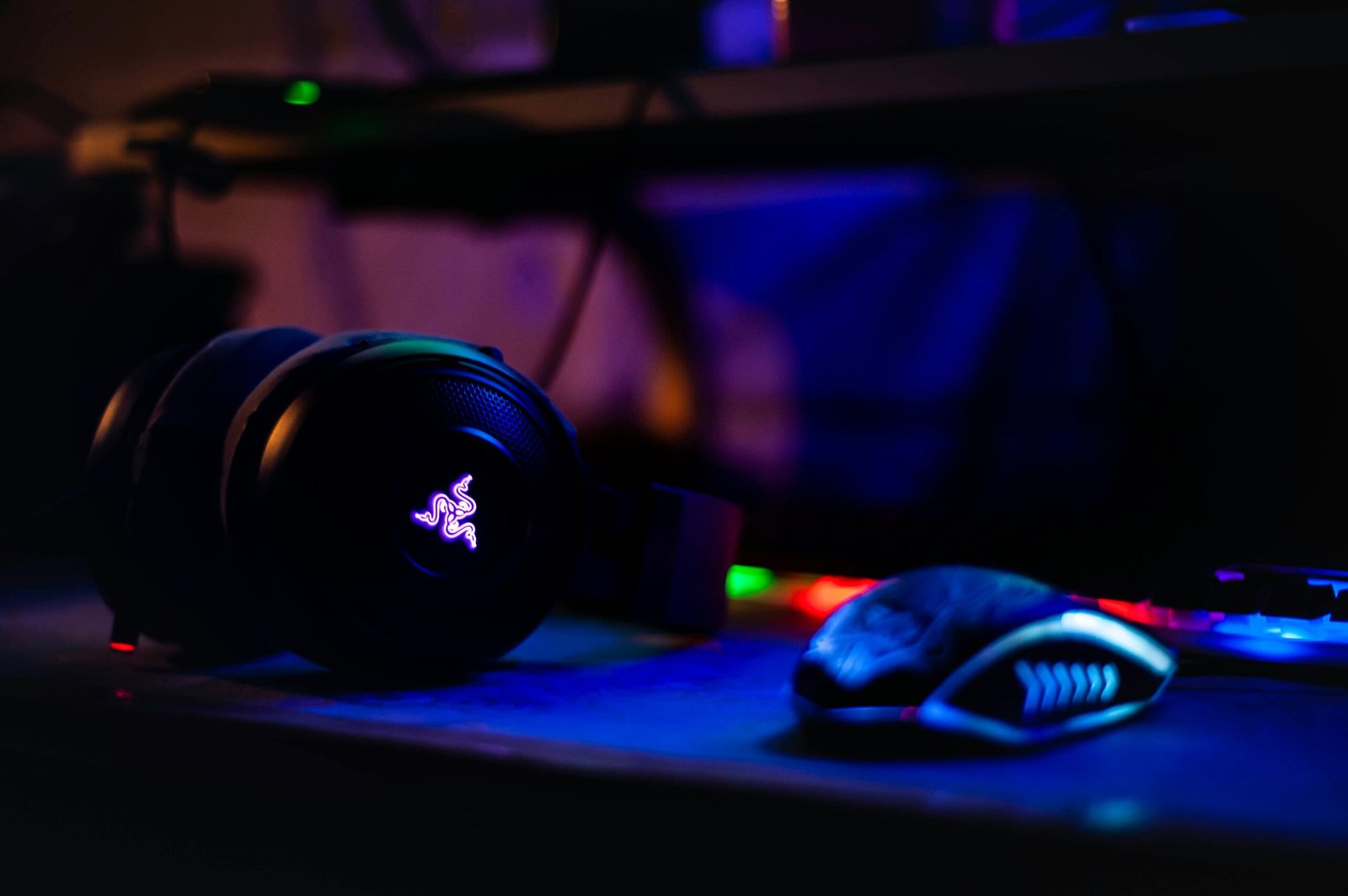 Comparing the Top 5 Gaming Headphones on Amazon: Which One is Right for You?