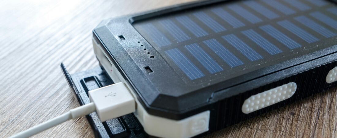 Top 5 Power Banks for Android & iPhone (Fast Charging & Travel Friendly)