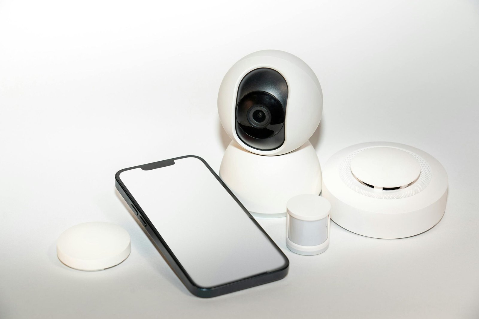 Best Home Security Cameras for Indoor & Outdoor Use (2025 Picks)